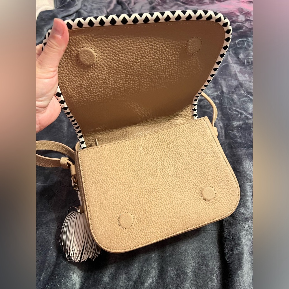 Kate Spade Handbag - Picture 3 of 9
